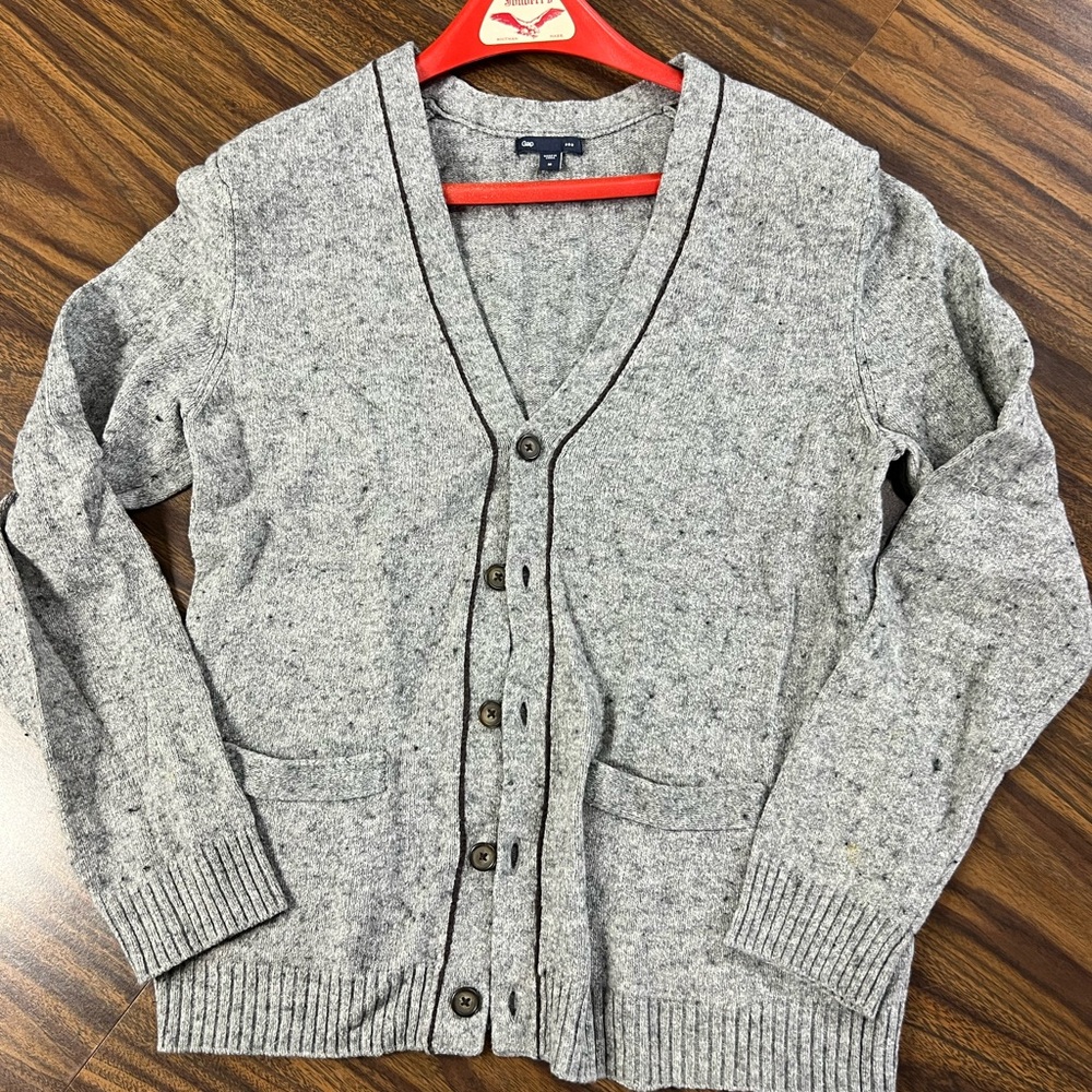 Gap grey cardigan with brown piping